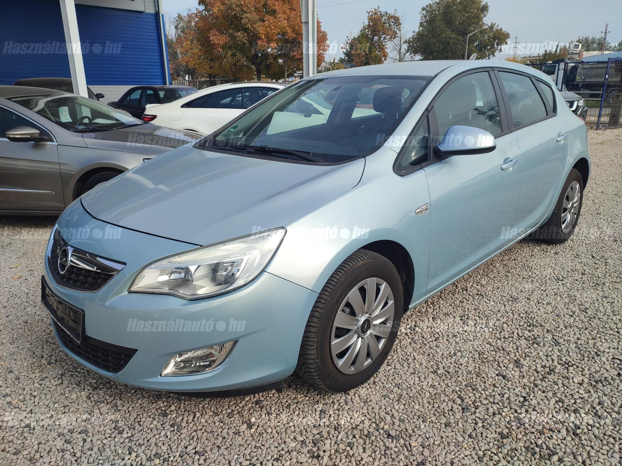 OPEL ASTRA J 2010/5 - 1