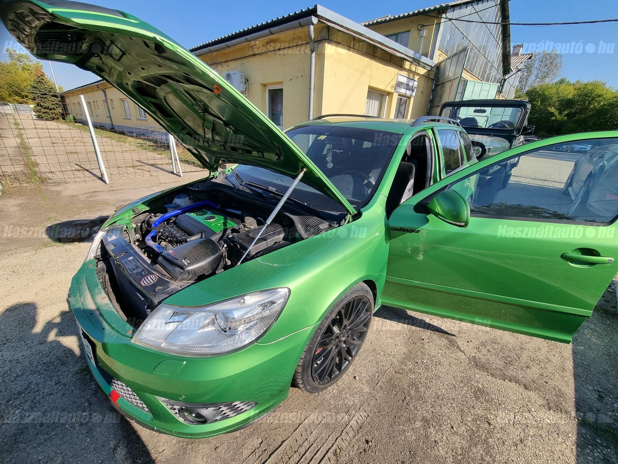 SKODA OCTAVIA 2012/3 - 1