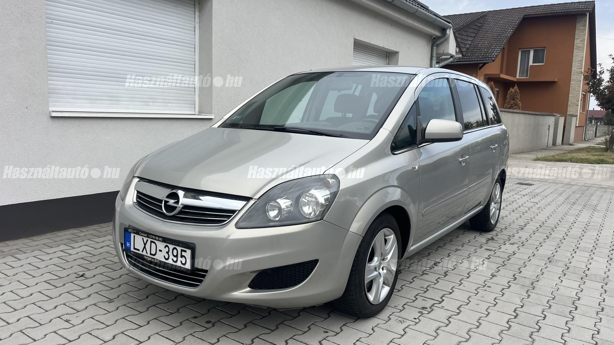 OPEL ZAFIRA B 2011/7 - 1
