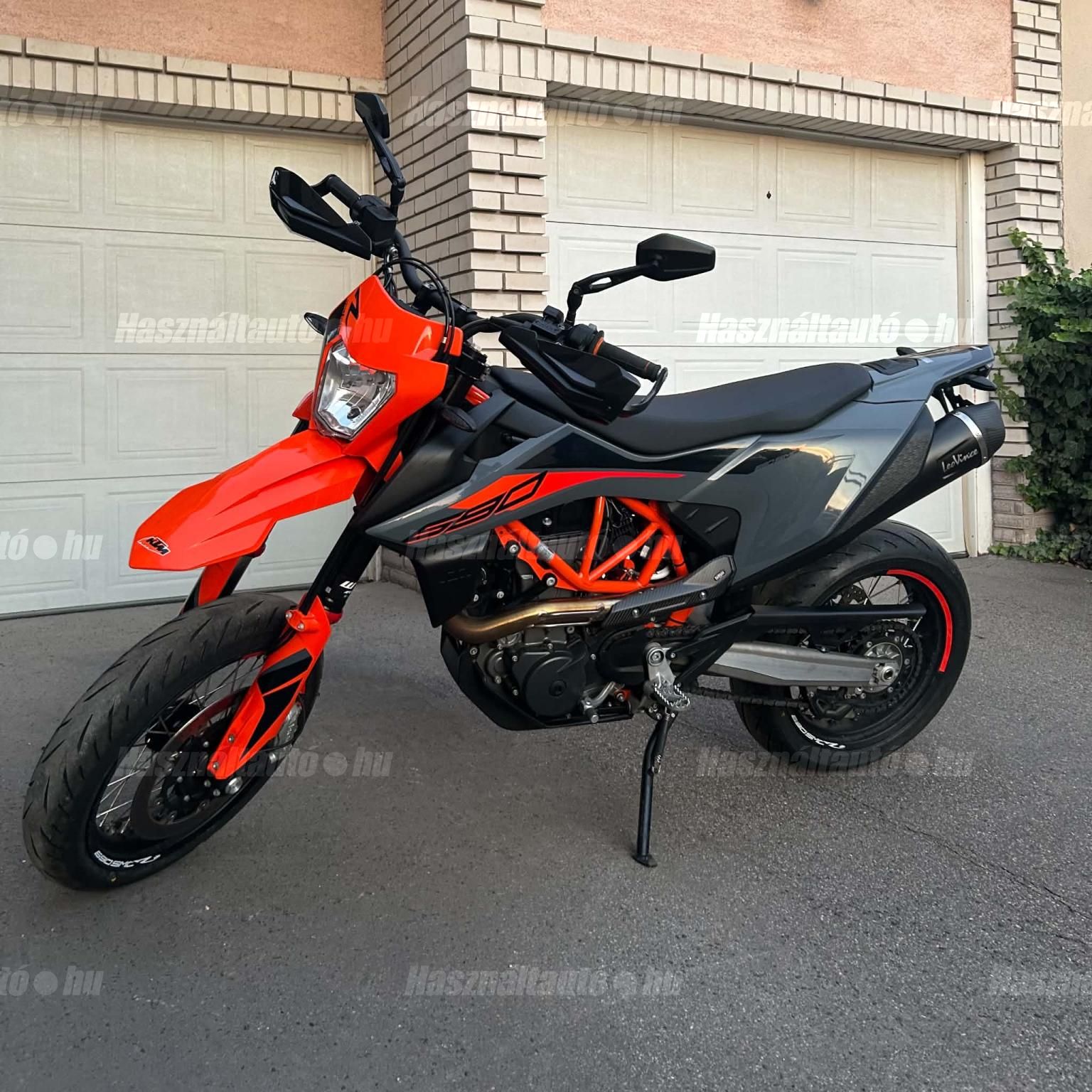 KTM 690 SMC 2022/5 - 1