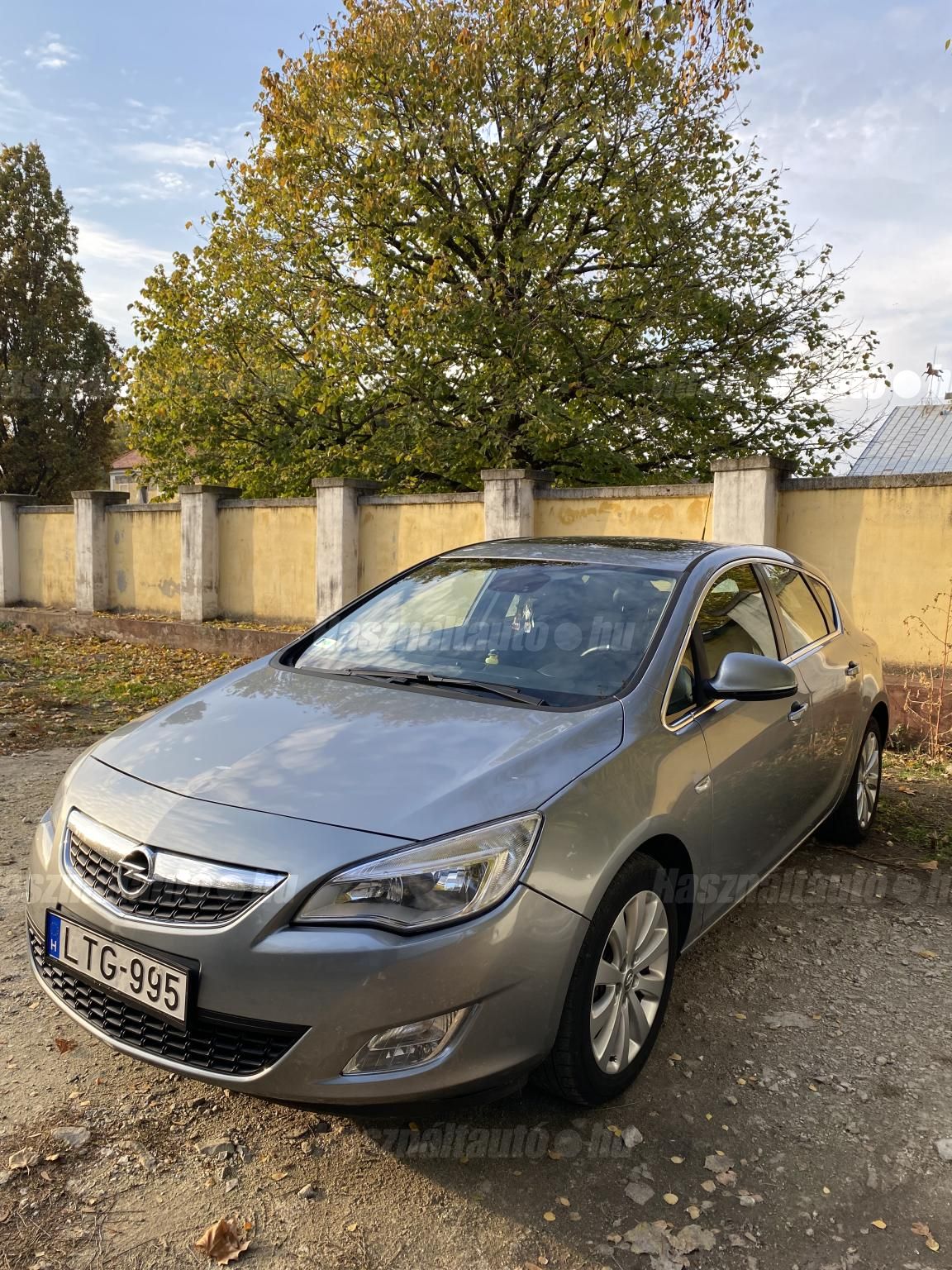 OPEL ASTRA J 2010/9 - 1