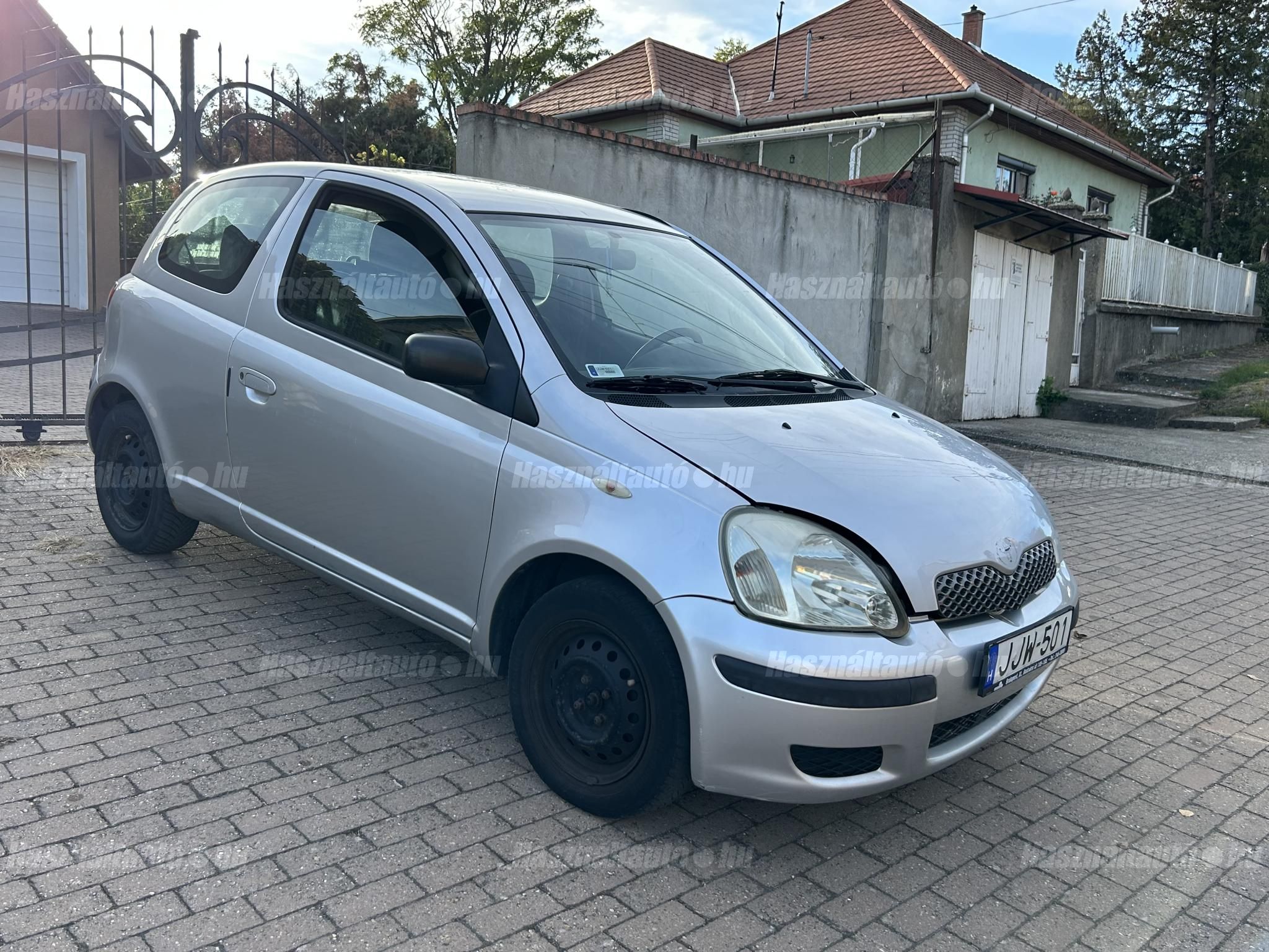 TOYOTA YARIS 2004/5 - 1