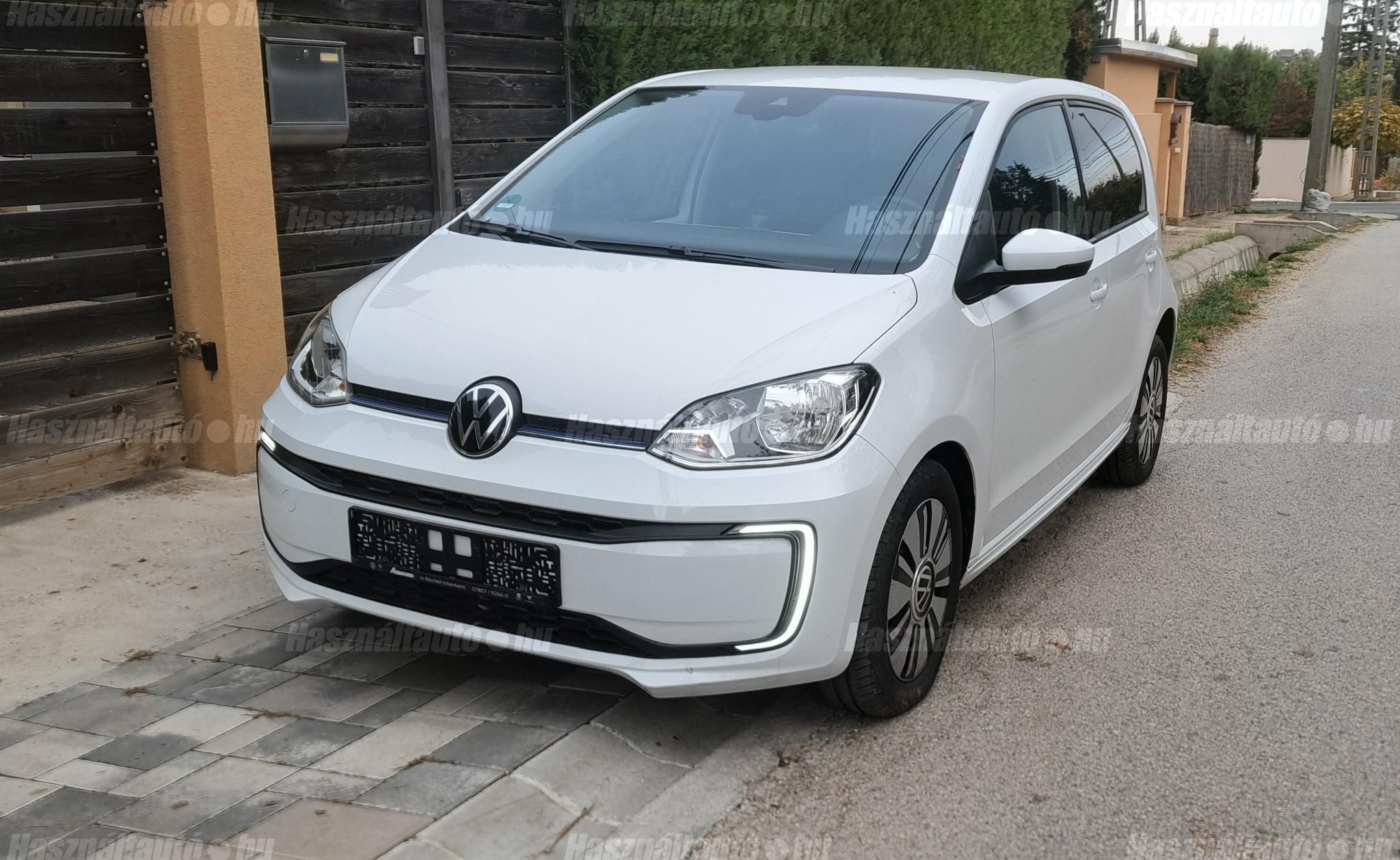 VOLKSWAGEN UP 2022/8 - 1