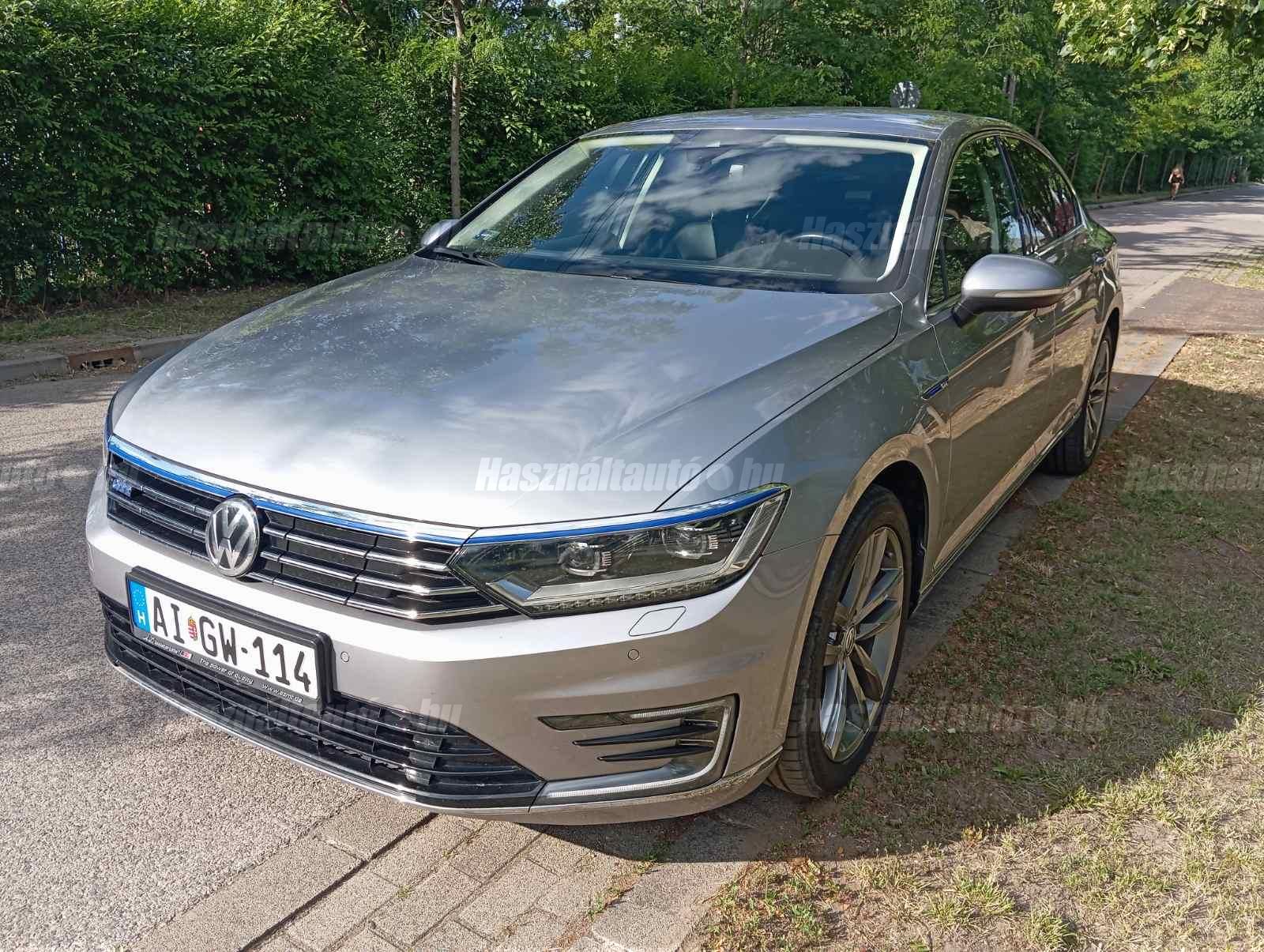 VOLKSWAGEN PASSAT VIII 2017/8 - 1