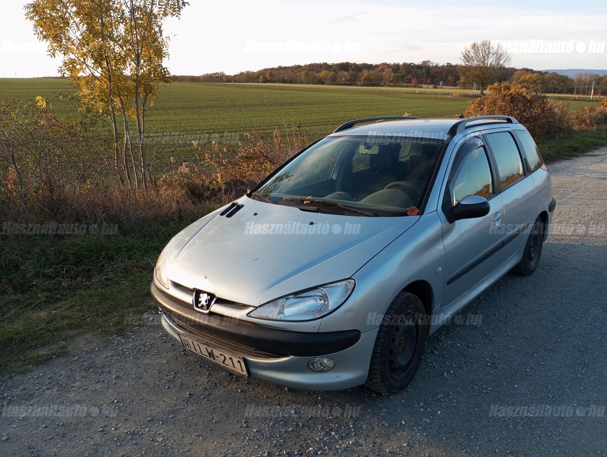 PEUGEOT 206 2003/8 - 1