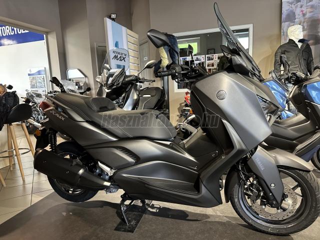 YAMAHA X-MAX 300 KÉSZLETEN