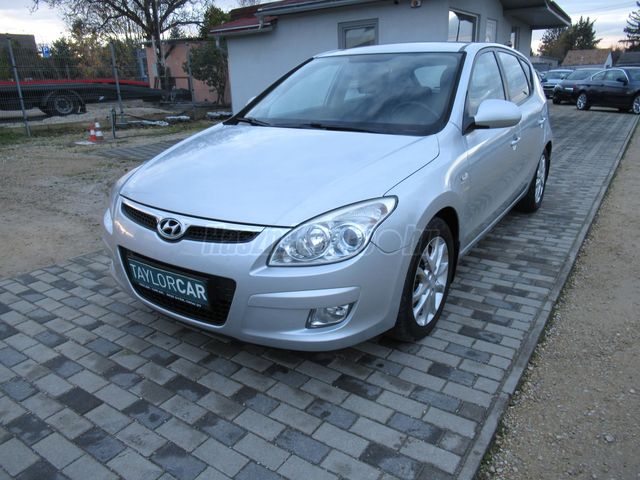 Hyundai I30 Szervizkonyv