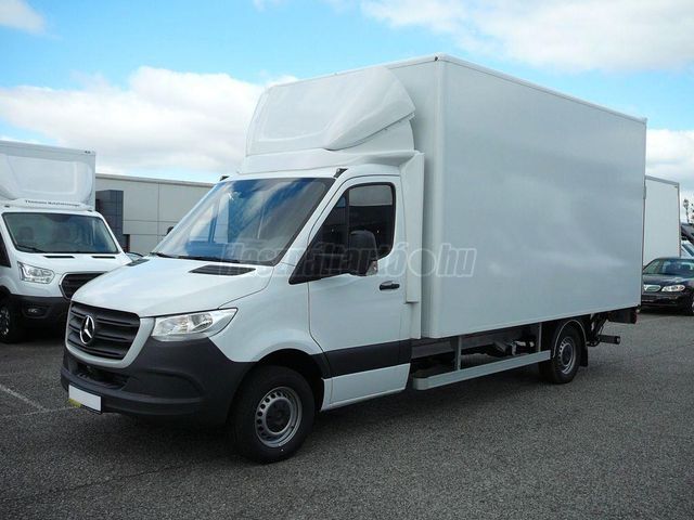 MERCEDES-BENZ SPRINTER 317 CDI 907.135.13 Doboz + 750 kg emelőhátfal