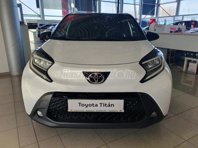 TOYOTA AYGO X 1.0 VVT-i Style Tech Vision