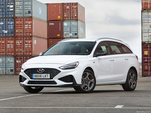 HYUNDAI I30 1.5 T-GDi Tech MHEV KOMBI AKÁR 8% TOVÁBBI KEDVEZMÉNNYEL