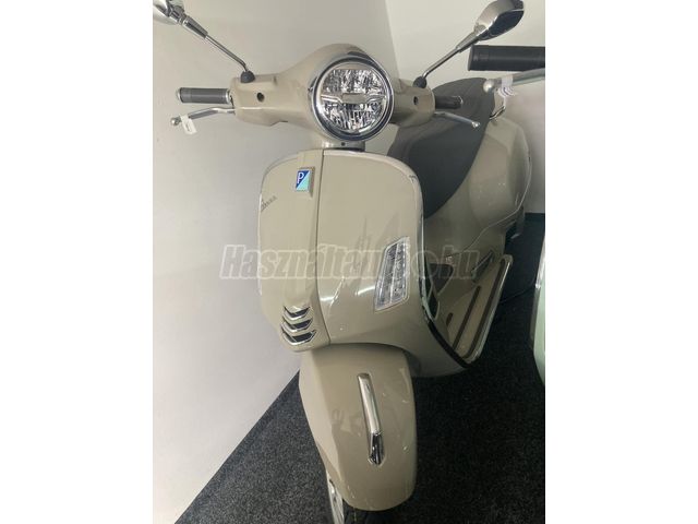 VESPA GTS 300 Bézs Színben- VESPA SÁRVÁR