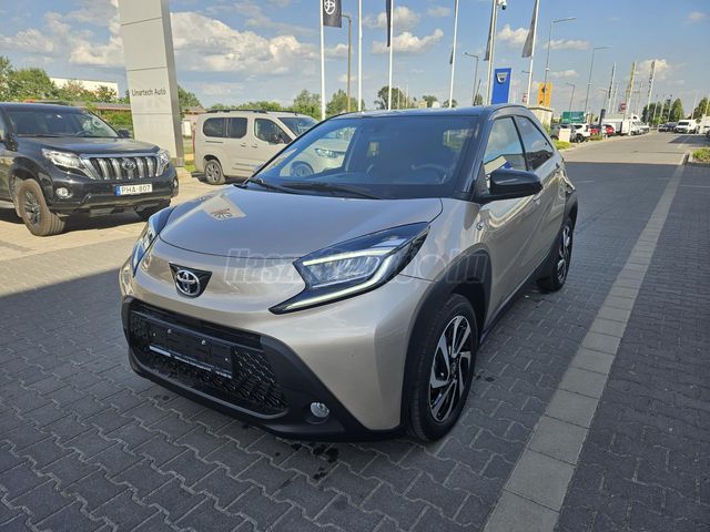 TOYOTA AYGO X 1.0 VVT-i Style Tech Vision