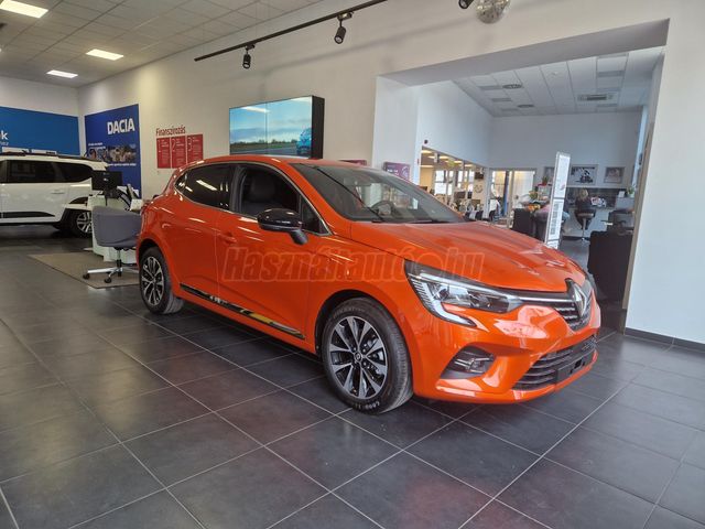 RENAULT CLIO 1.0 TCe Winter+ Edition Téligumi garnítura és 0% THM nálunk. novemberben!
