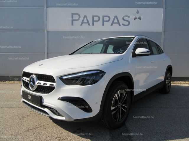 MERCEDES-BENZ GLA 200 d 8G-DCT