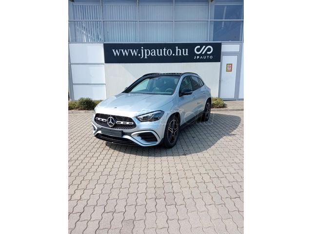 MERCEDES-BENZ GLA 180 d 8G-DCT AMG Line Készletről azonnal elérhető!