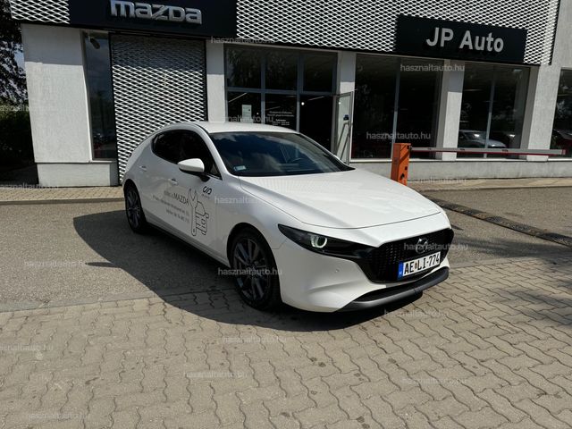 MAZDA 3 2.0 e-Skyactiv Plus Sound és Stílus Csomaggal !