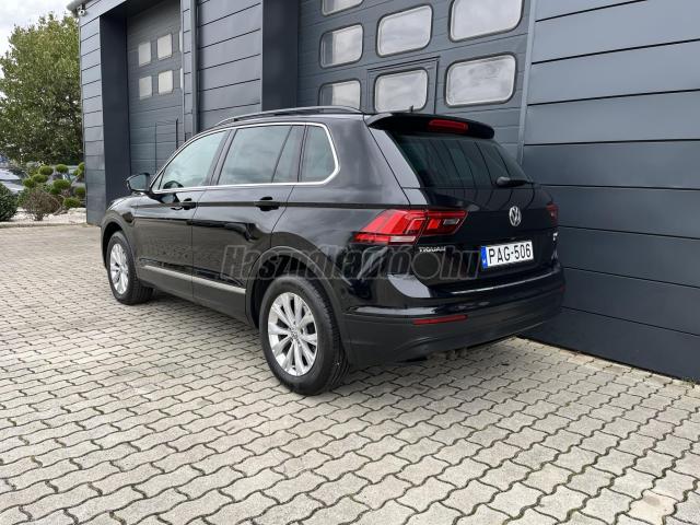 VOLKSWAGEN TIGUAN 2.0 TDI BMT SCR Highline 4Motion DSG SZERVIZKÖNYV / 27% ÁFÁS / MAGYARORSZÁG-i / PANORÁMA / BiCOLOR / NAVI / KAMERA