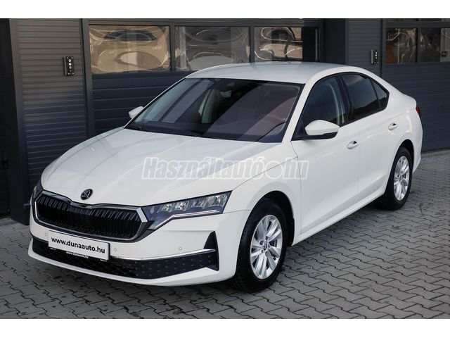 SKODA OCTAVIA 2.0 TDI SCR Selection DSG Tesztautó