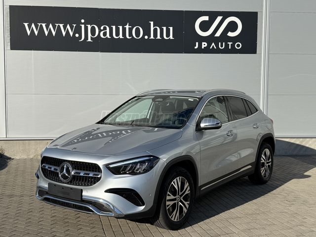 MERCEDES-BENZ GLA 180 d 8G-DCT Nettó: 12.447.599 Ft