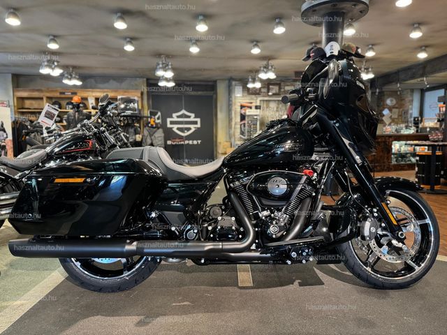 HARLEY-DAVIDSON STREET GLIDE