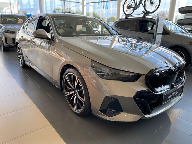 BMW 520i (Automata) Raktári. M Sport csomag