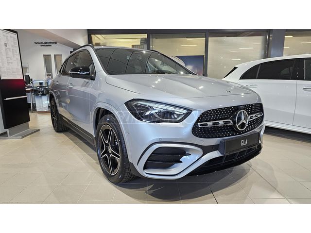 MERCEDES-BENZ GLA 200 d 4Matic 8G-DCT