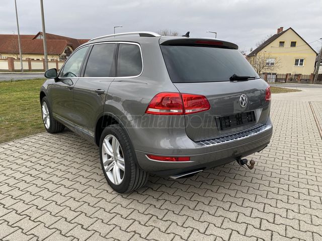 Elad Haszn Lt Volkswagen Touareg V Tdi Bmt Tiptronic Ic Tulaj Sz K Nyv Ll F T S