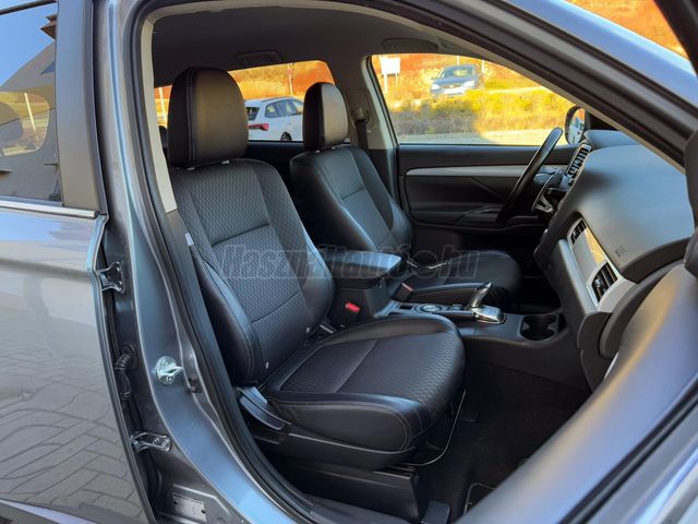 Eladó használt MITSUBISHI OUTLANDER 2 0 PHEV Instyle Navi 4WD CVT