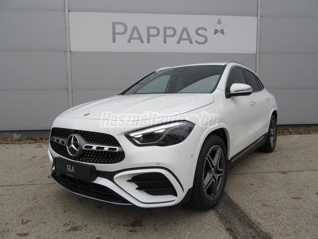 MERCEDES-BENZ GLA 200 7G-DCT