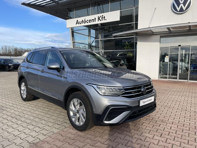 VOLKSWAGEN TIGUAN ALLSPACE 2.0 TDI Life DSG [7személy] !!KÉSZLETRŐL ELVIHETŐ!!