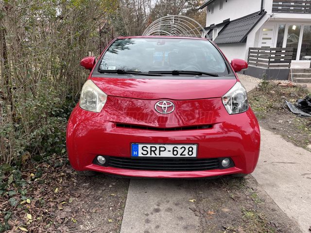 Elad Haszn Lt Toyota Iq Ritka Sebess Ges Piros Sz N Haszn Ltaut Hu