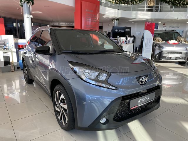 TOYOTA AYGO X 1.0 VVT-i Style Tech CVT