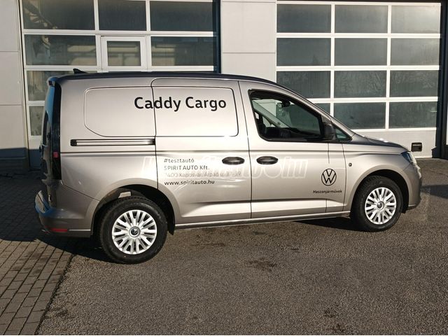 VOLKSWAGEN CADDY Cargo 2.0 TDI RT LED-es hátsó lámpákkal