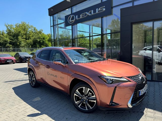 LEXUS UX 300h Luxury e-CVT Sunroof