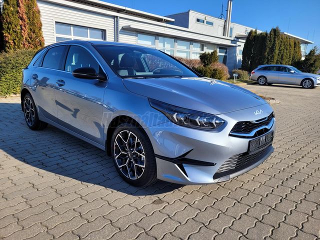 KIA CEE'D Ceed 1.5 T-GDI Gold Sport Lunar Silver