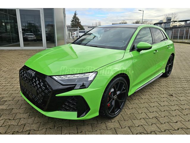 AUDI RS3 Sportback TFSI quattro S-tronic Futómű szabályozás.Sportkipufogó. Tetőablak