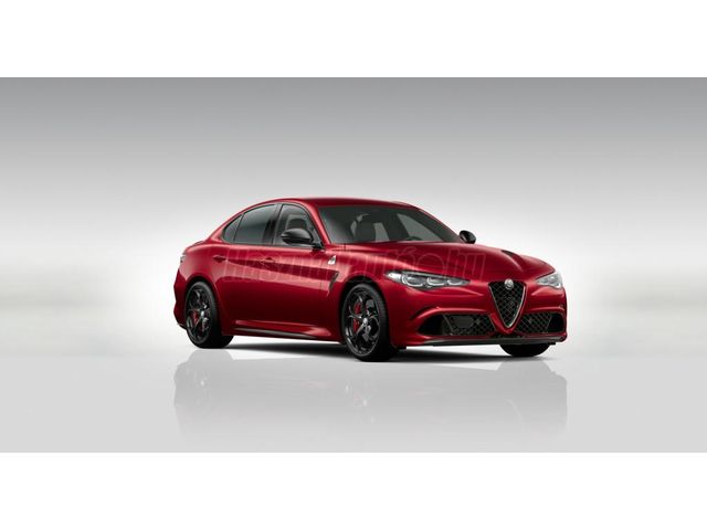 ALFA ROMEO GIULIA QUADRIFOGLIO 2.9 V6 520LE Metálfényezéssel