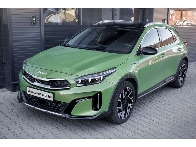 KIA XCEED 1.6 GDI PHEV X-Platinum DCT Gyári oldható vonóhoroggal és szürke rendszámmal! 25.890 km