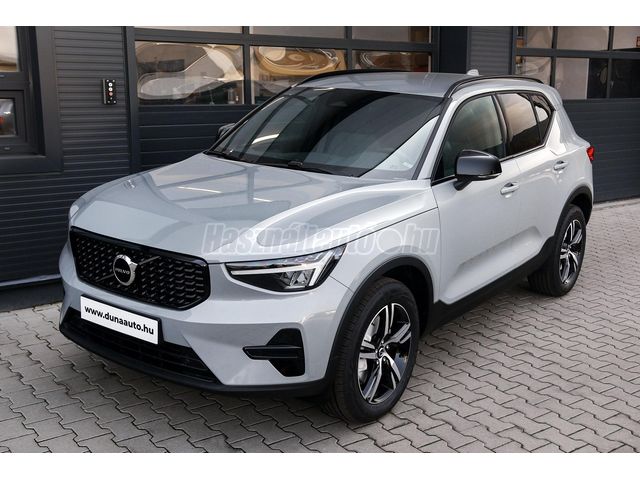 VOLVO XC40 2.0 [B3] MHEV Plus Dark DCT Business ajánlat 2025.májusi érkezés MY26-os modell
