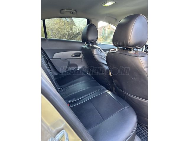 CHEVROLET CRUZE 2010 - 3