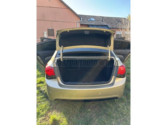 CHEVROLET CRUZE 2010 - 8