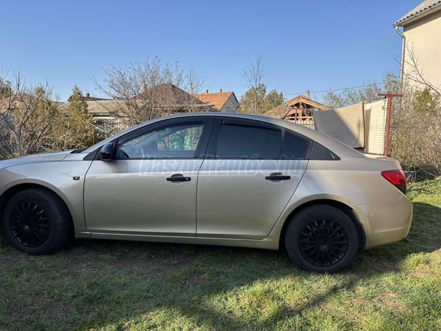 CHEVROLET CRUZE 2010 - 10