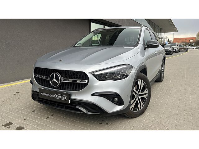MERCEDES-BENZ GLA 180 7G-DCT Mild hybrid drive ÁFÁ-S / Szervízcsomag / Gyári garancia