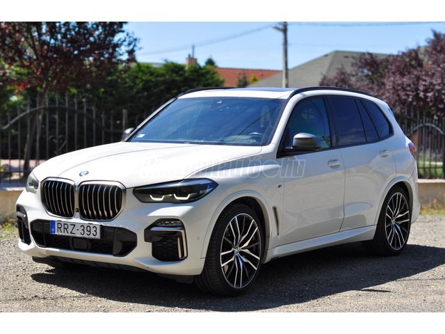 BMW X5 M50d (Automata) SKY LOUNGE // HARMAN KARDON // HEAD UP // SOFT CLOSE // ADAPTÍV TEMPOMAT