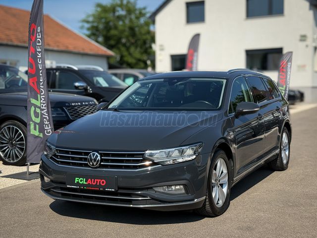 VOLKSWAGEN PASSAT VIII Variant 2.0 TDI SCR Elegance DSG MO-I. 1.TUL. RENDSZERESEN KARBANTARTOTT