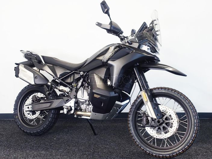CFMOTO 800 MT X