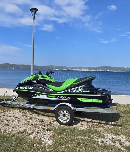 KAWASAKI ULTRA 310 R Megkímélt állapot