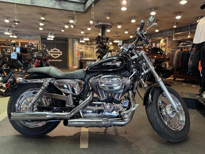 HARLEY-DAVIDSON SPORTSTER
