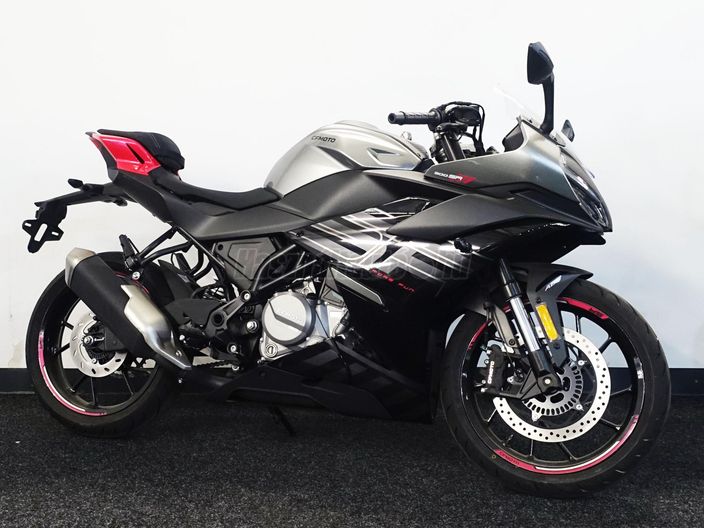 CFMOTO 300 SR