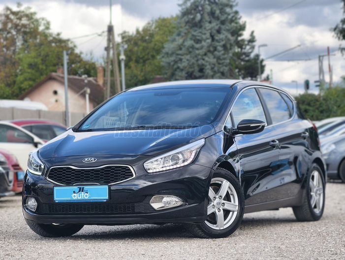 KIA CEE'D 1.6 CRDI FIFA Prémium